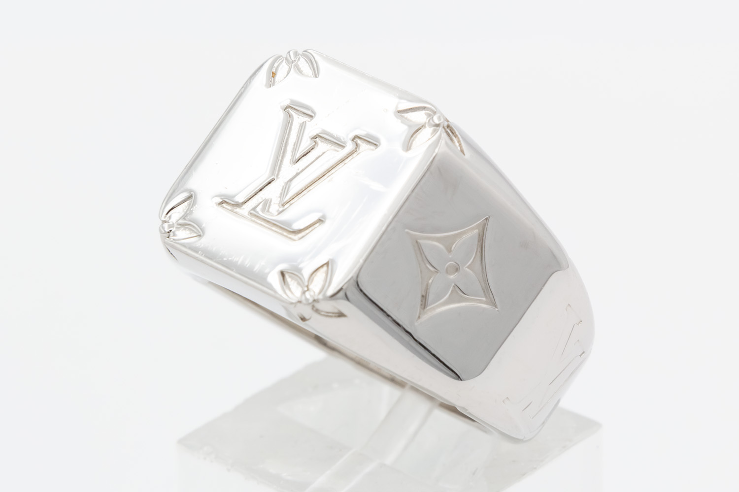Louis Vuitton - Monogram Signet Ring - Metal - Palladium - Size: M - Luxury